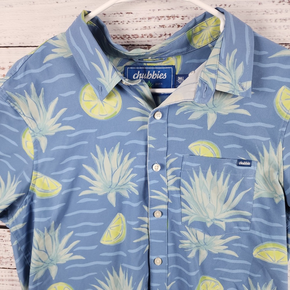 Chubbies Blue Agave Performance Shirt Small Regular Blue Tropical Tequila Lime